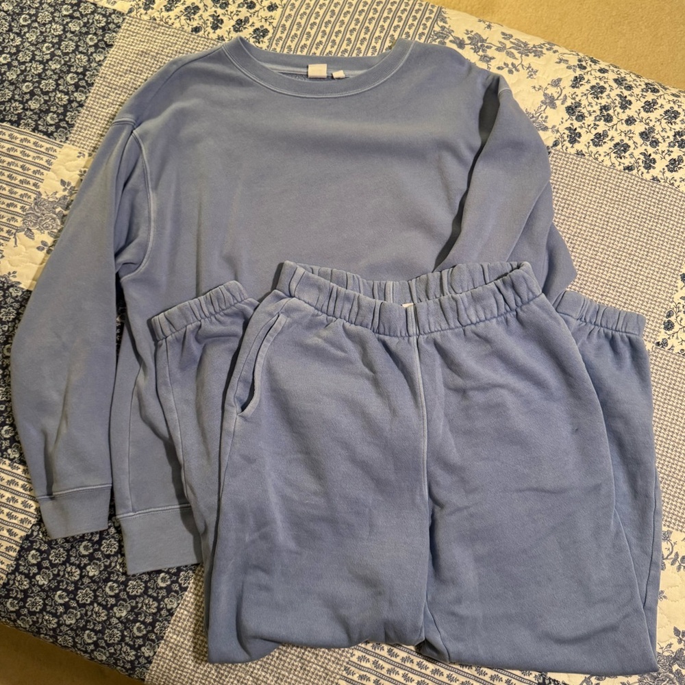 GAP Matching Sweat Set